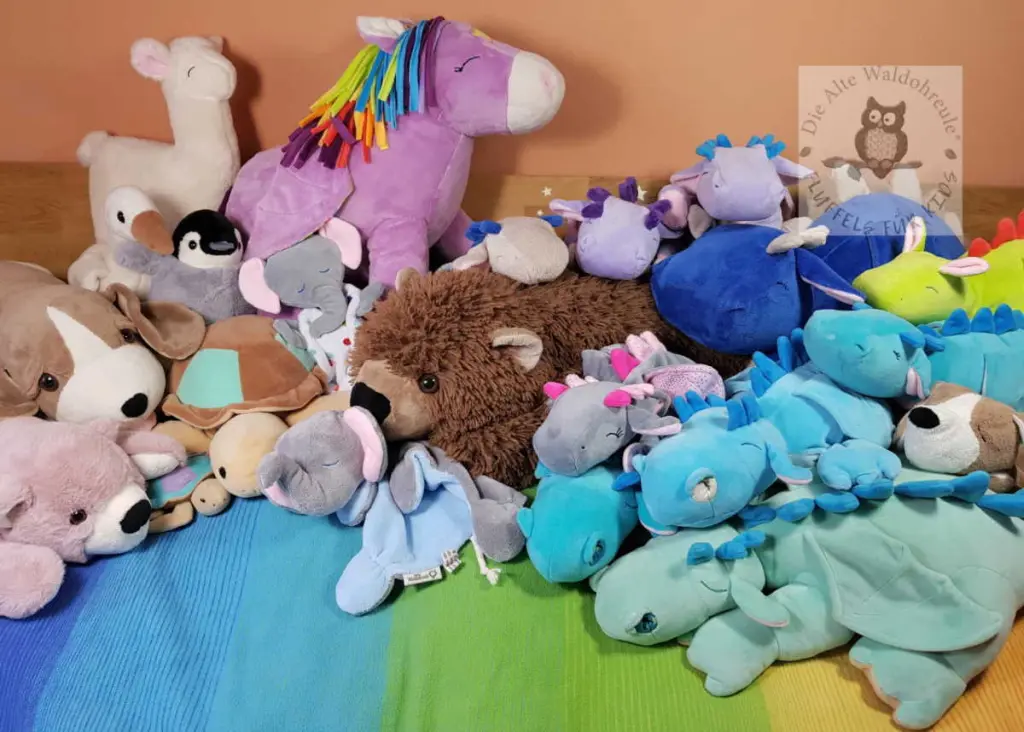 Ein Familienbild vieler Fluffels der Alten Waldohreule®