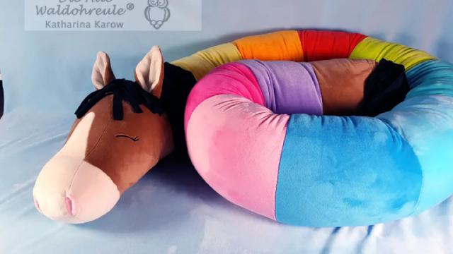 Bettschlange Pferdchen Polly total